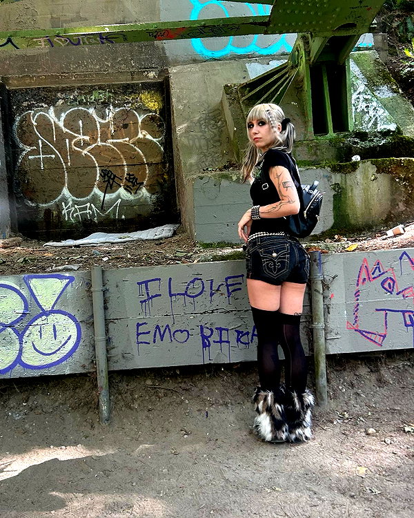 boxdyeblonde instagram image archive image