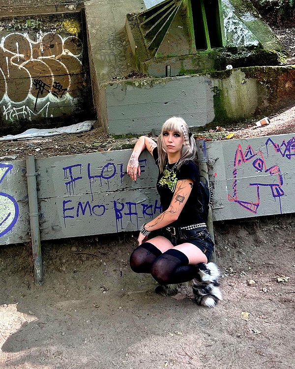 boxdyeblonde instagram image archive image