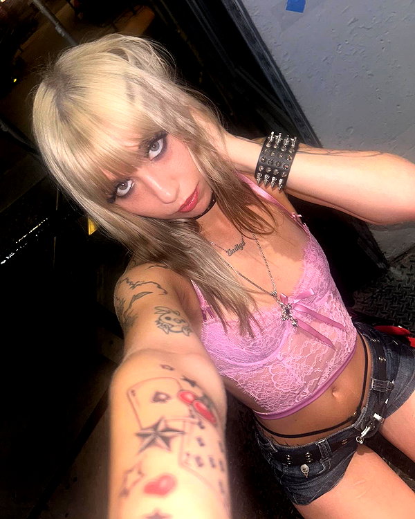 boxdyeblonde instagram image archive image