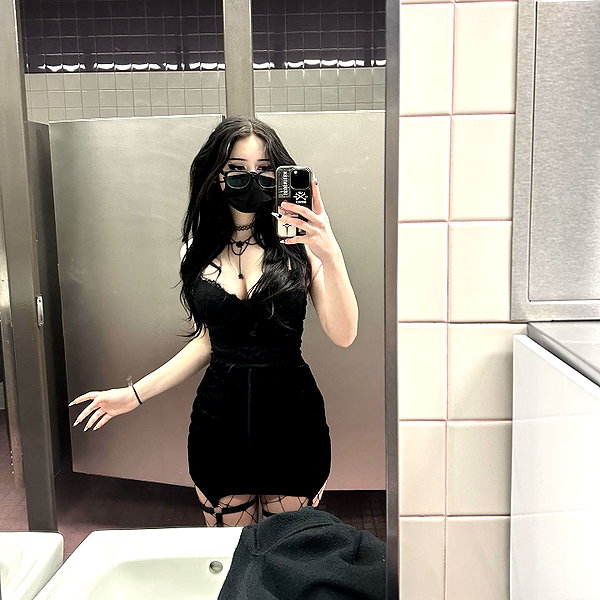 butter.on.a.poptart69 instagram image archive image