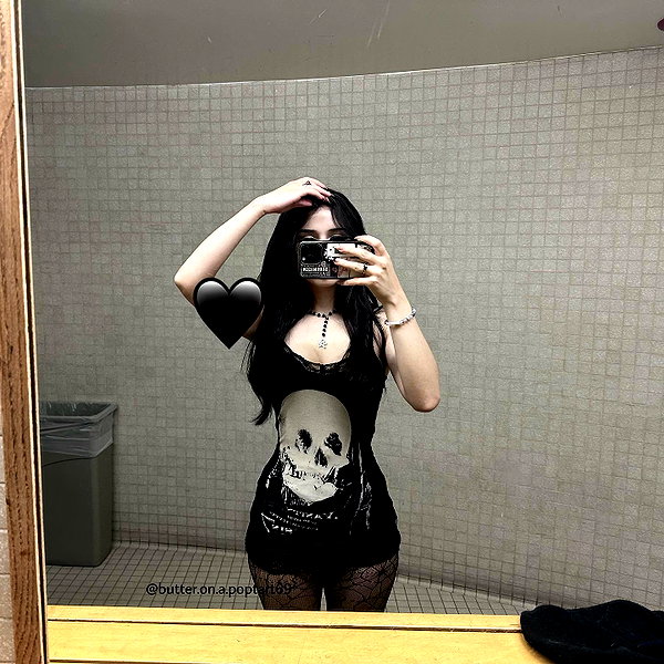 butter.on.a.poptart69 instagram image archive image