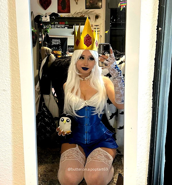 butter.on.a.poptart69 instagram image archive image