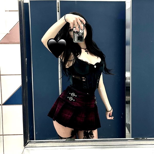 butter.on.a.poptart69 instagram image archive image