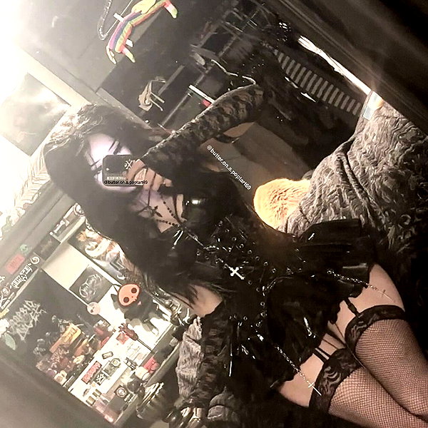 butter.on.a.poptart69 instagram image archive image