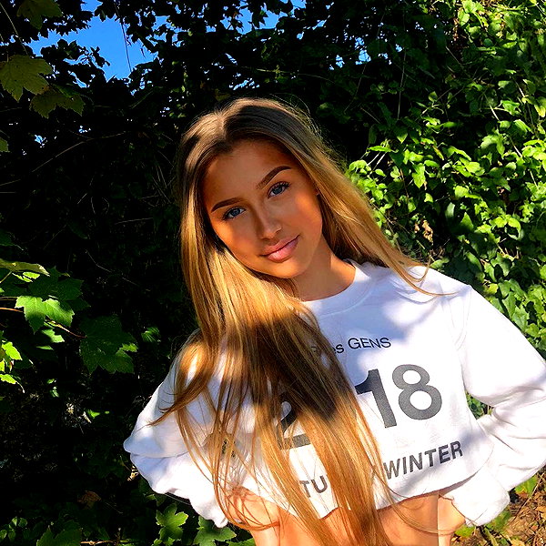 callieebullough instagram image archive image
