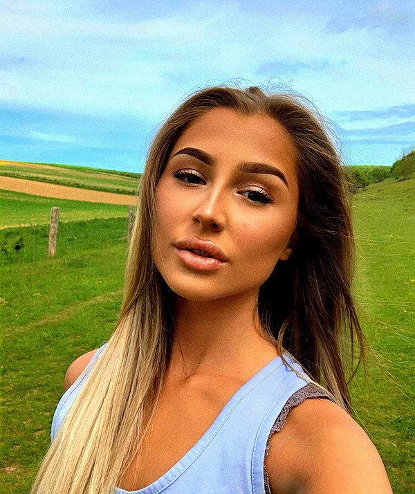 callieebullough instagram image archive image