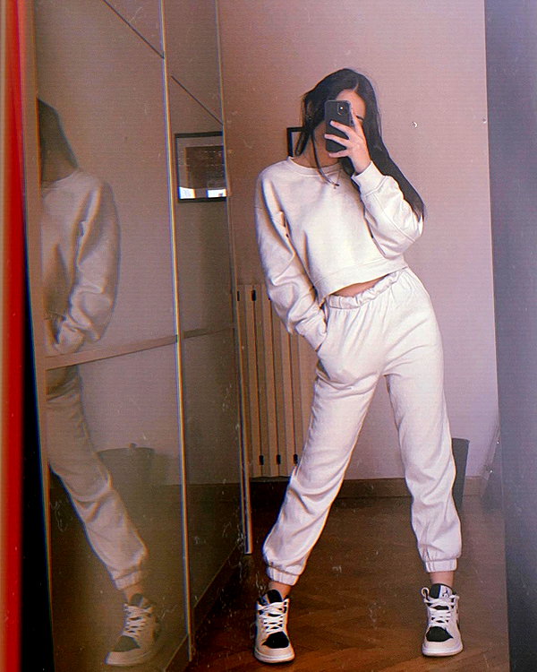 carla.famulari instagram image archive image