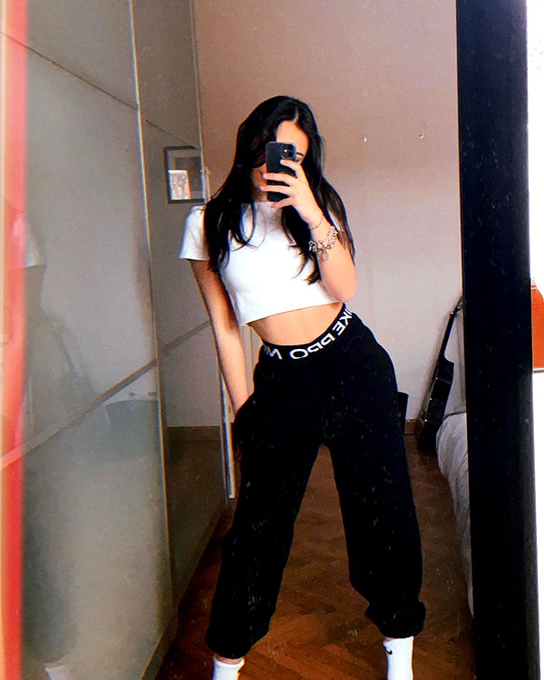carla.famulari instagram image archive image