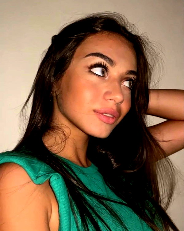 carla.famulari instagram image archive image