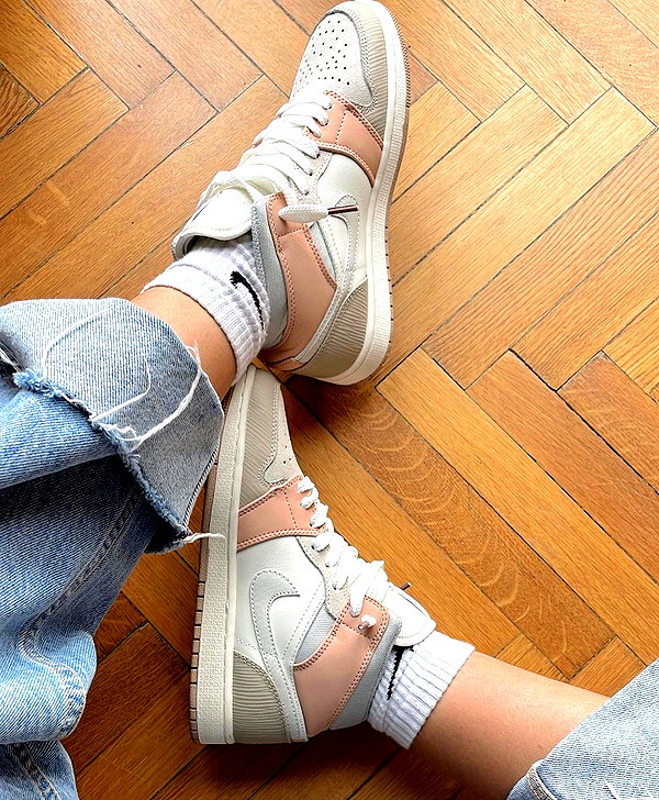 carla.famulari instagram image archive image