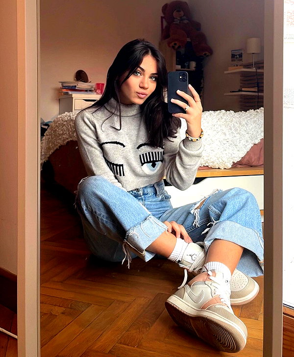 carla.famulari instagram image archive image