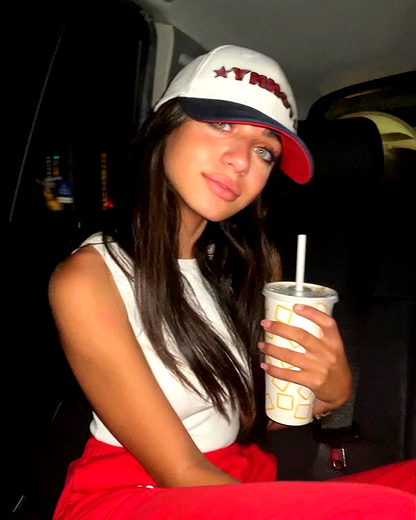 carla.famulari instagram image archive image