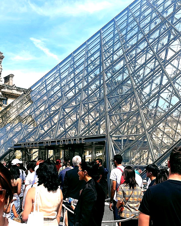carla.famulari instagram image archive image