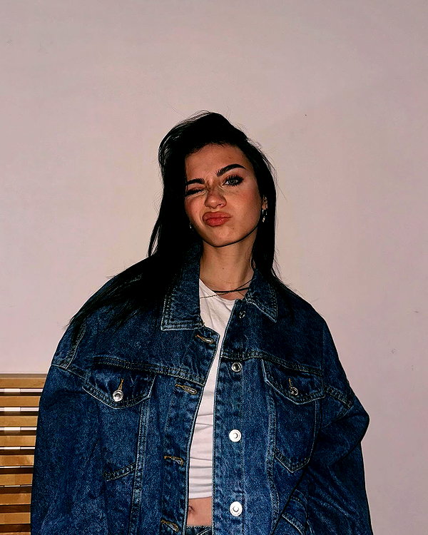 carla.famulari instagram image archive image