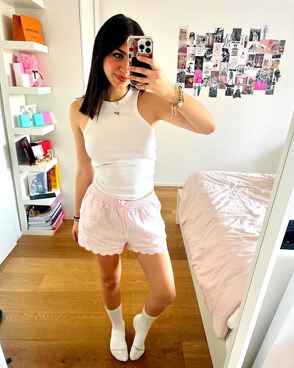 carla.famulari instagram image archive image