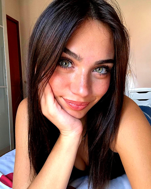 carla.famulari instagram image archive image