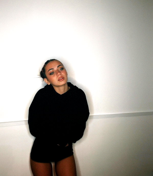carla.famulari instagram image archive image
