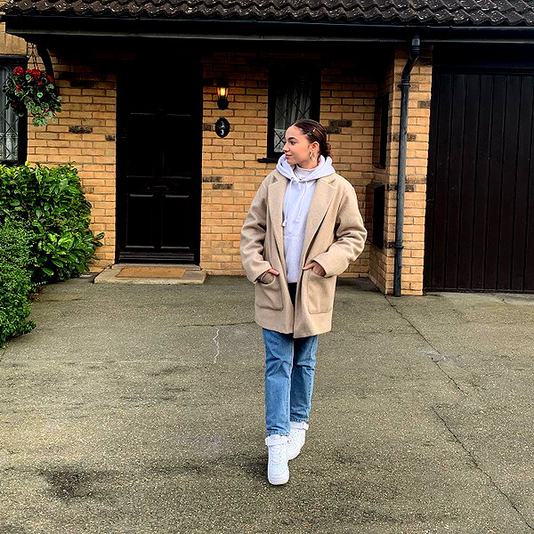 carmellevi instagram image archive image