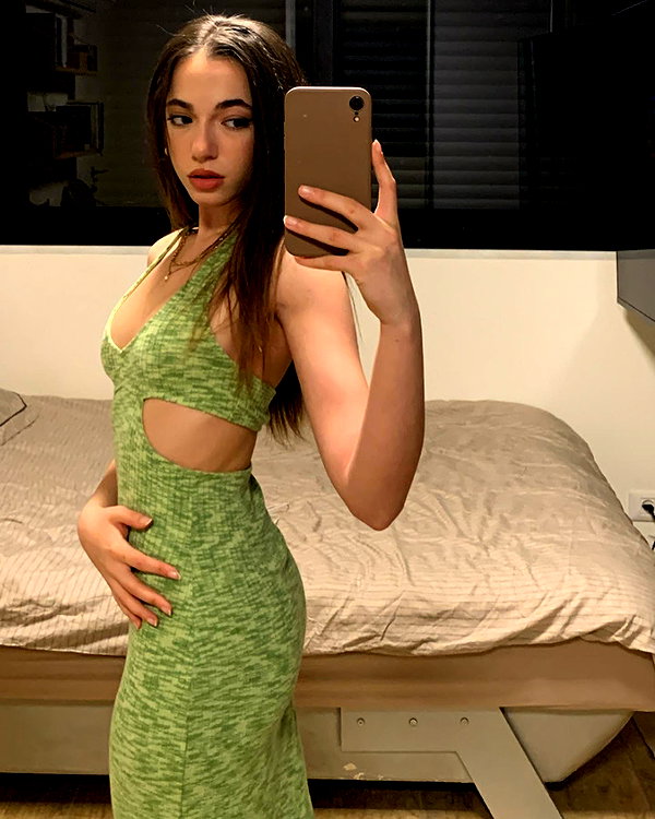 carmellevi instagram image archive image