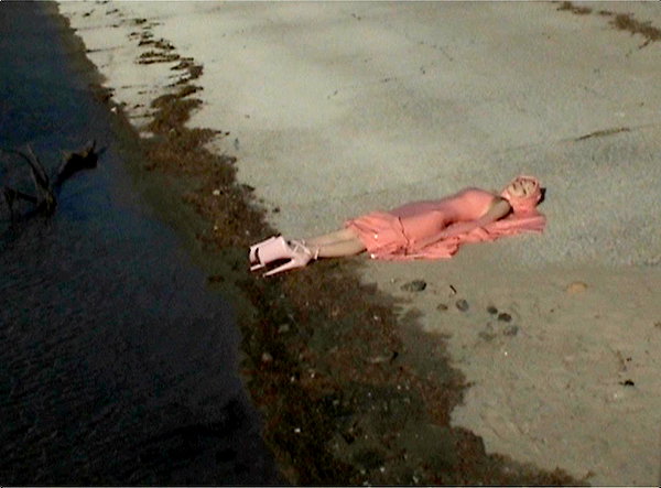 ch111oe instagram image archive image