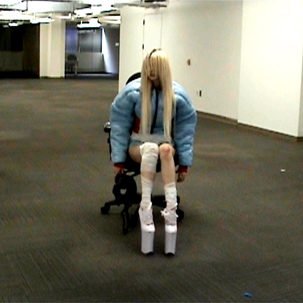 ch111oe instagram image archive image