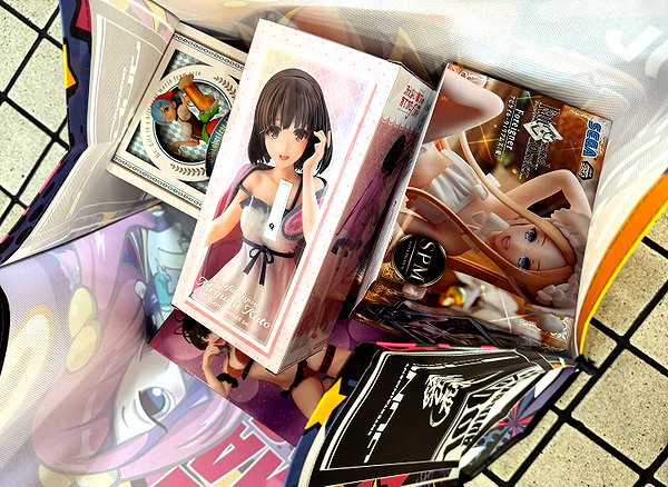 ch111oe instagram image archive image