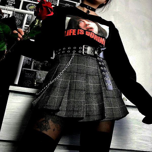 chica.niebla instagram image archive image