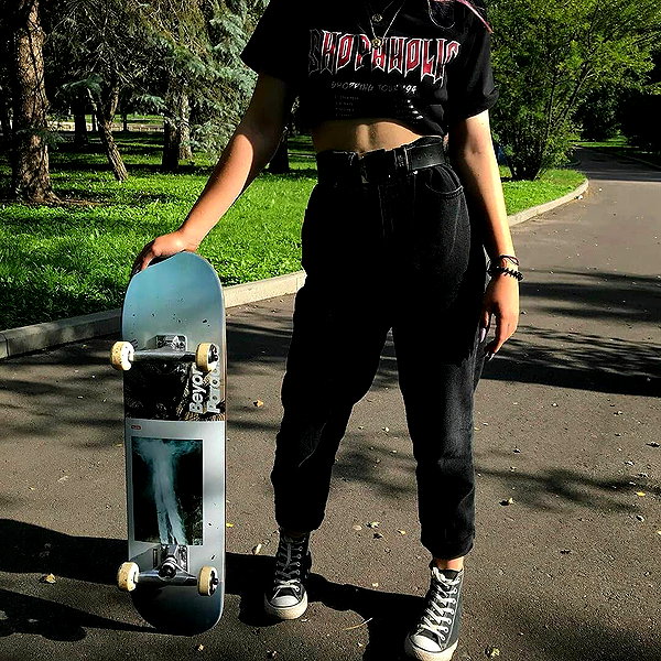 chica.niebla instagram image archive image