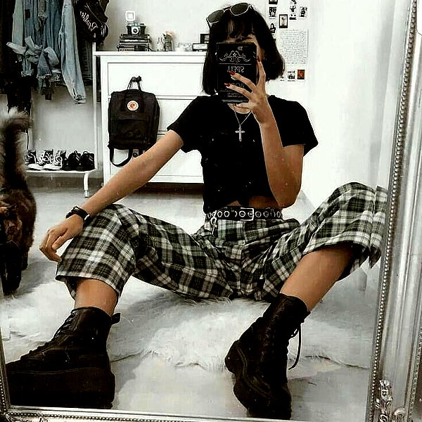chica.niebla instagram image archive image