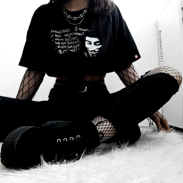 chica.niebla instagram image archive image