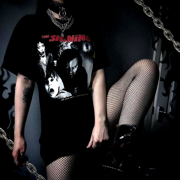 chica.niebla instagram image archive image