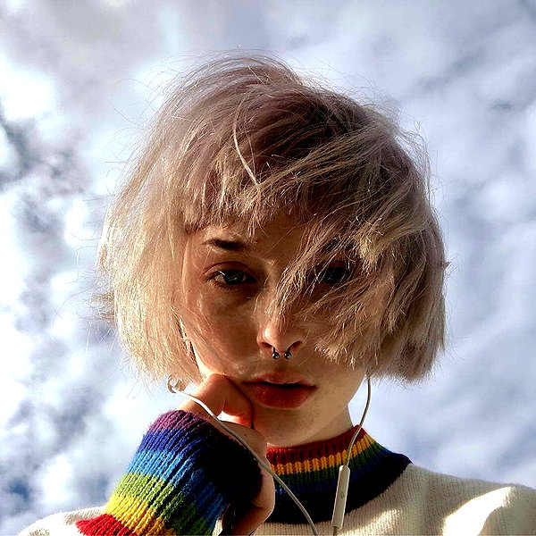 chica.niebla instagram image archive image