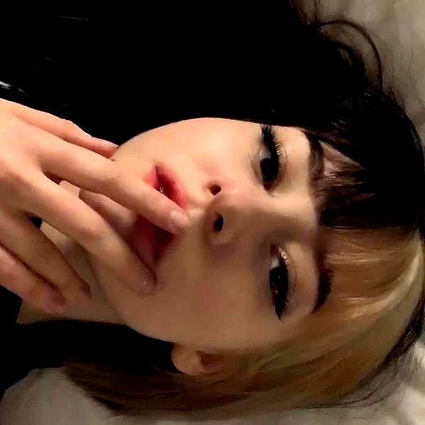 chica.niebla instagram image archive image