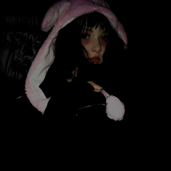 chica.niebla instagram image archive image
