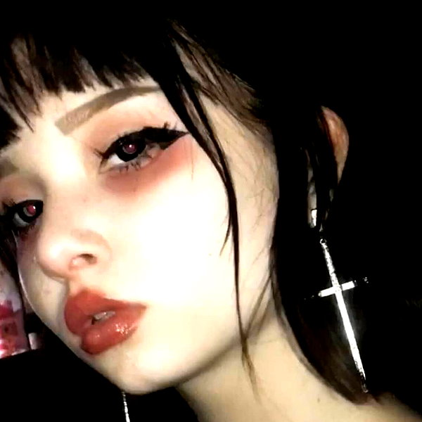 chica.niebla instagram image archive image