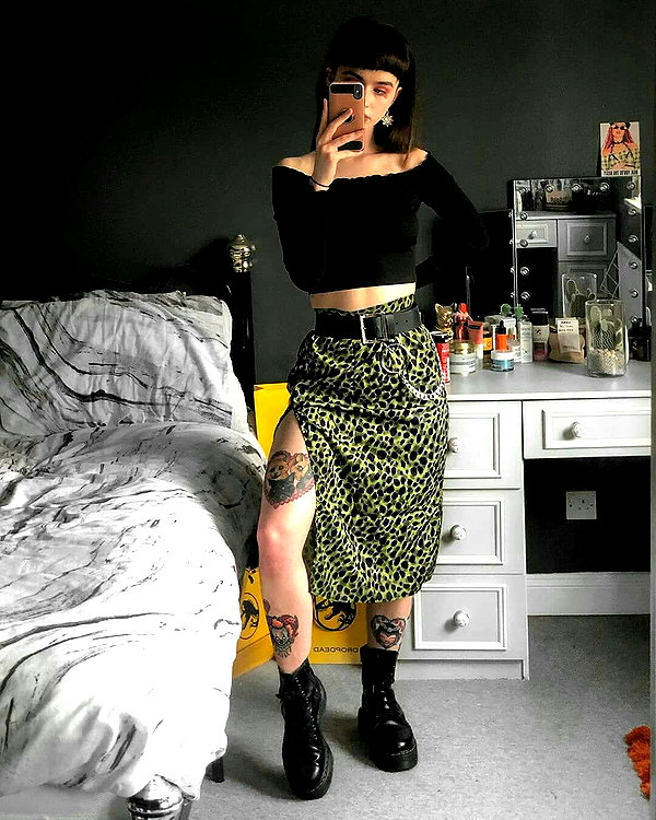 chica.niebla instagram image archive image