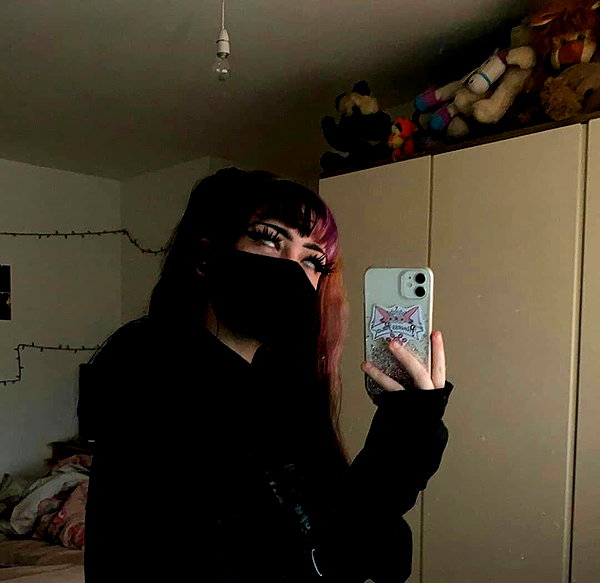 chica.niebla instagram image archive image