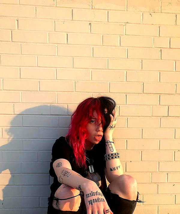 chica.niebla instagram image archive image