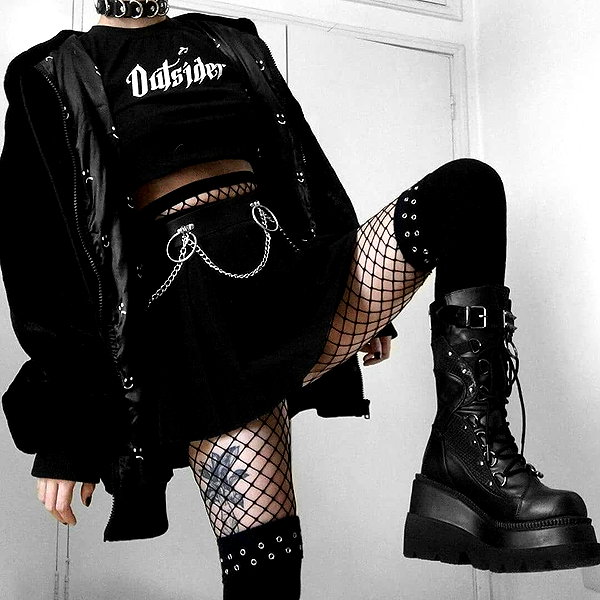 chica.niebla instagram image archive image