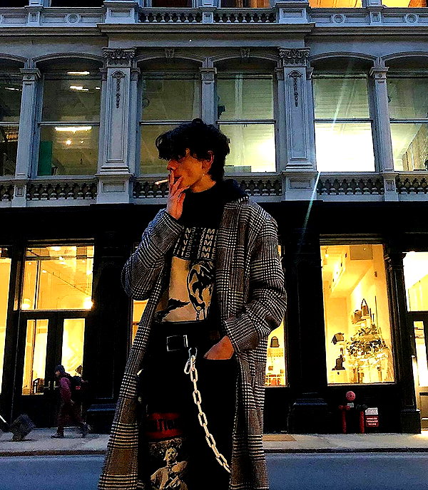 chica.niebla instagram image archive image