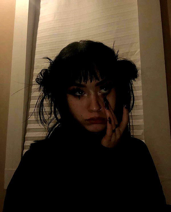 chica.niebla instagram image archive image