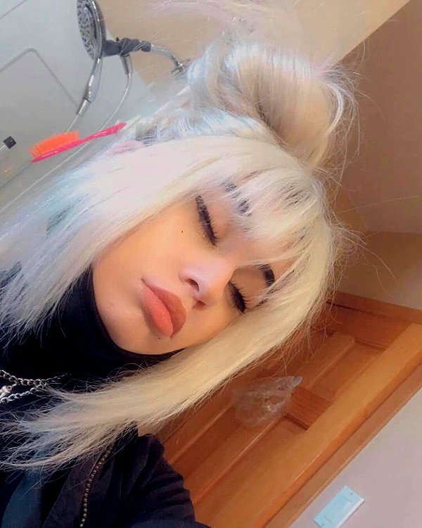 chica.niebla instagram image archive image