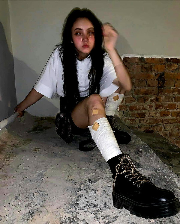chica.niebla instagram image archive image