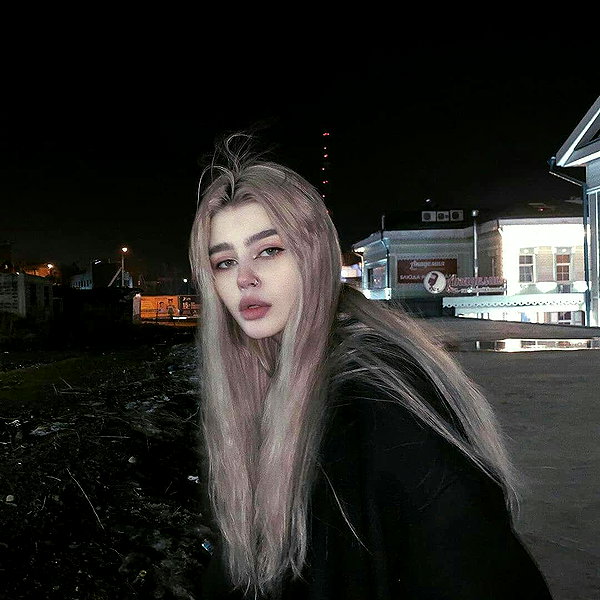 chica.niebla instagram image archive image