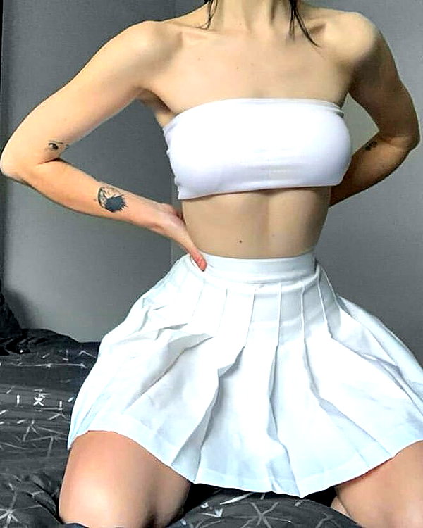 chica.niebla instagram image archive image