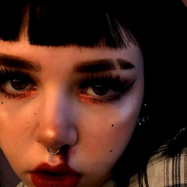 chica.niebla instagram image archive image