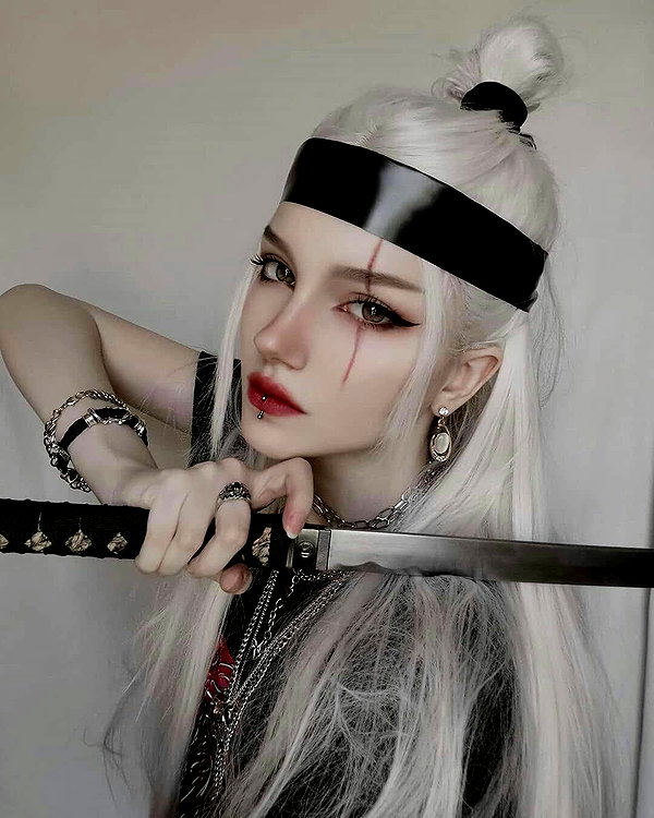 chica.niebla instagram image archive image