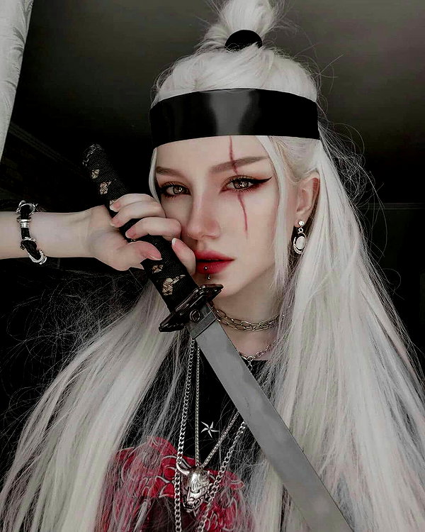 chica.niebla instagram image archive image