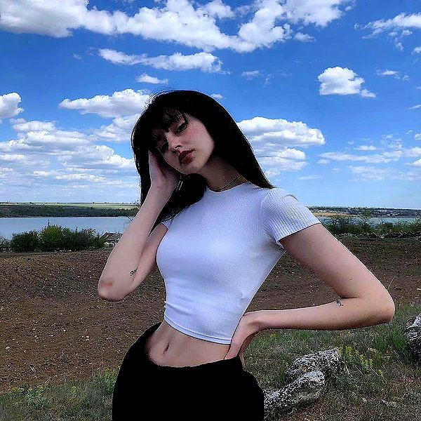 chica.niebla instagram image archive image