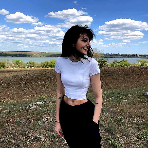 chica.niebla instagram image archive image